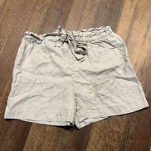 St. Tropez West paper bag linen shorts womens size large oatmeal color elastic